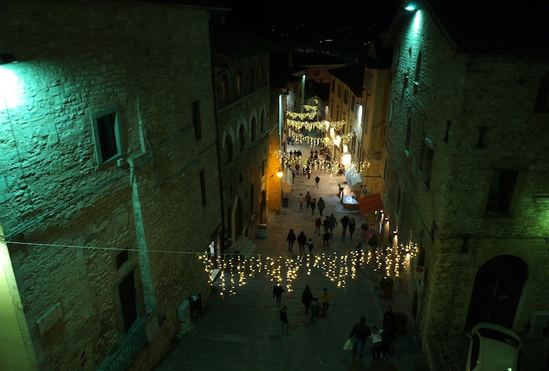 Noleggio Illuminazione Da Esterno : Luminarie di natale a gubbio centro emporio verde